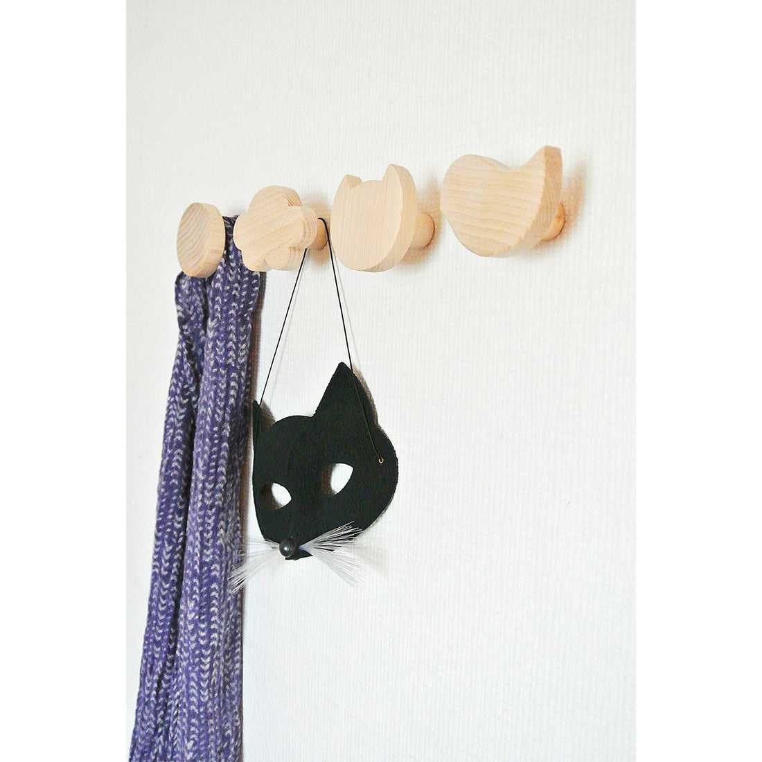 briki-vroom-vroom-set-of-four-wood-hooks- (4)