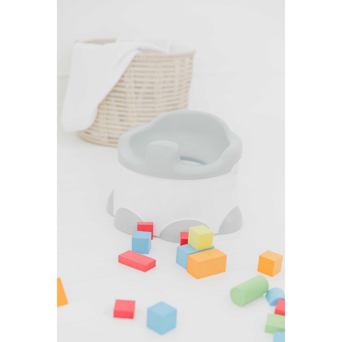bumbo-step-n-potty-grey- (4)