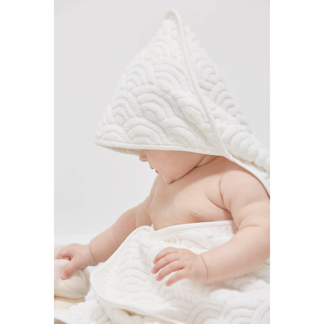 cam-cam-copenhagen-baby-hooded-towel-off-white- (4)