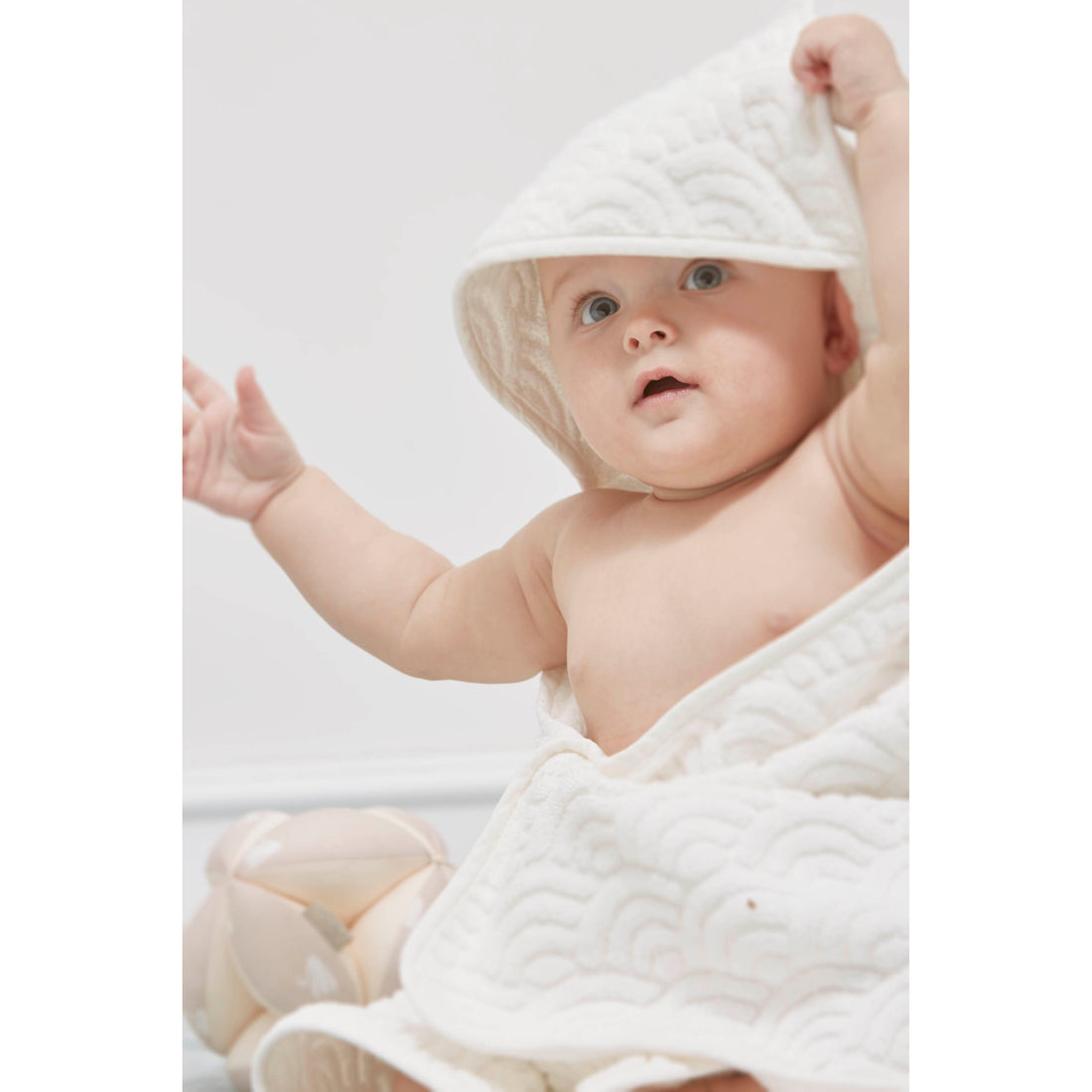 cam-cam-copenhagen-baby-hooded-towel-off-white- (3)