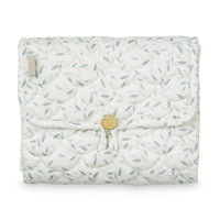 cam-cam-copenhagen-changing-mat-quilted-green-leaves- (1)
