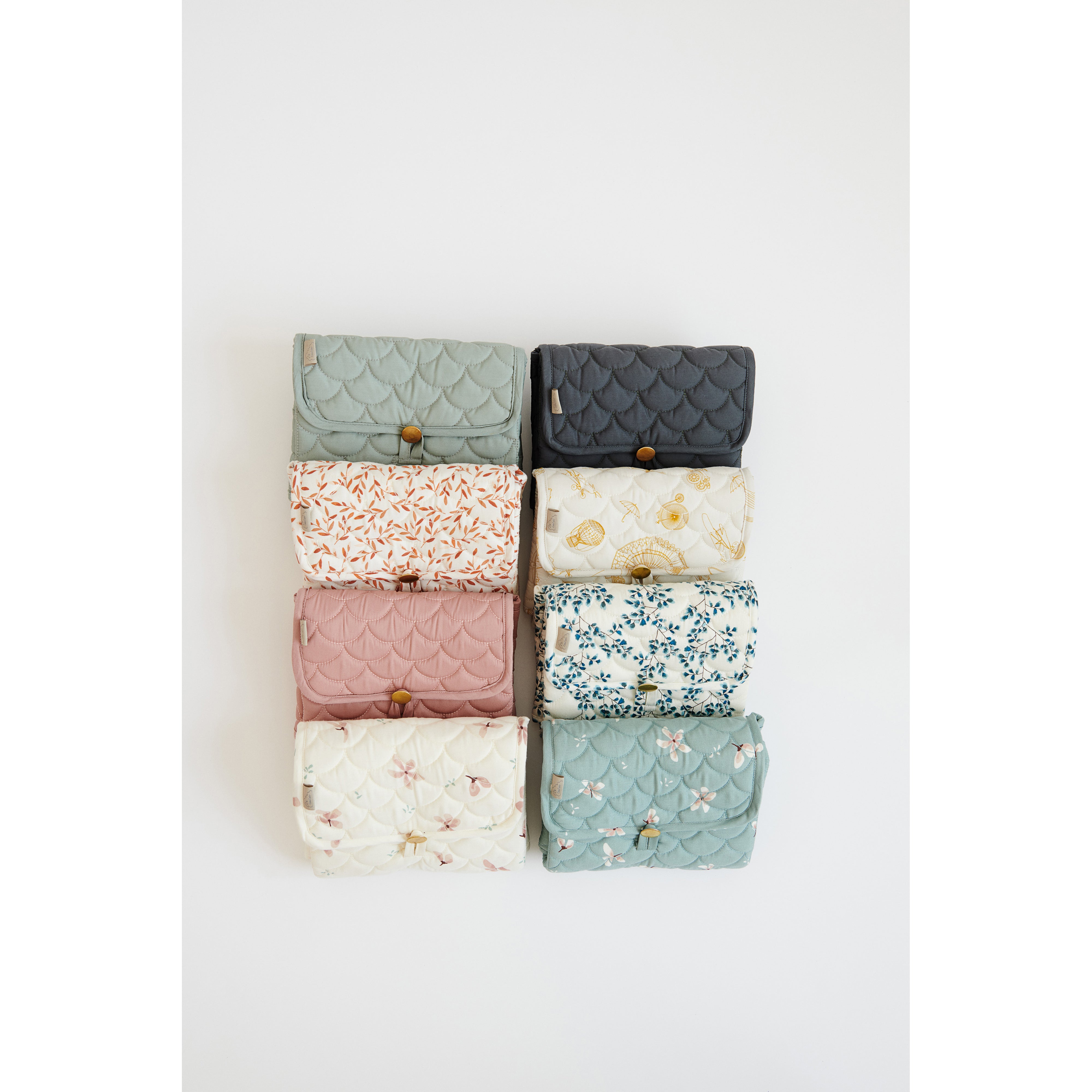 cam-cam-copenhagen-changing-mat-quilted-windflower-creme- (3)