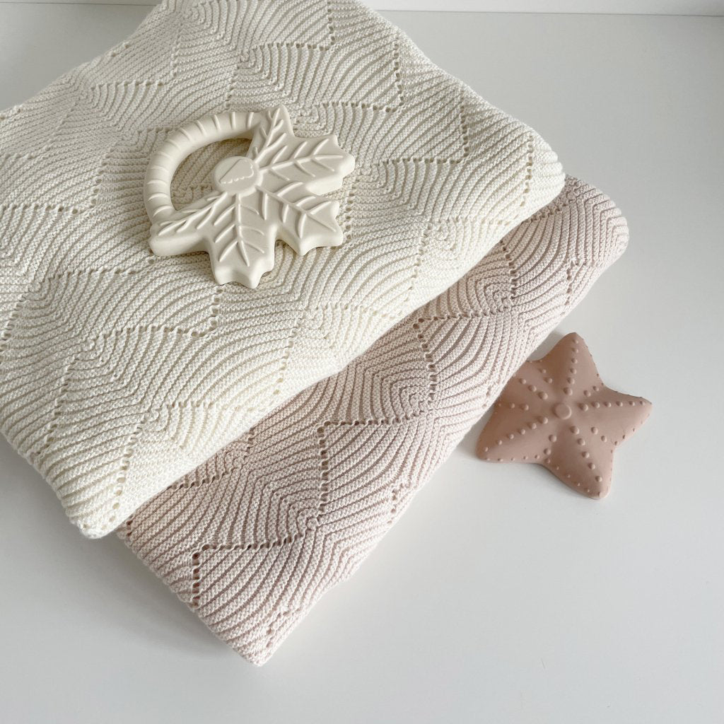 cam-cam-copenhagen-leaf-teether-natural- (7)