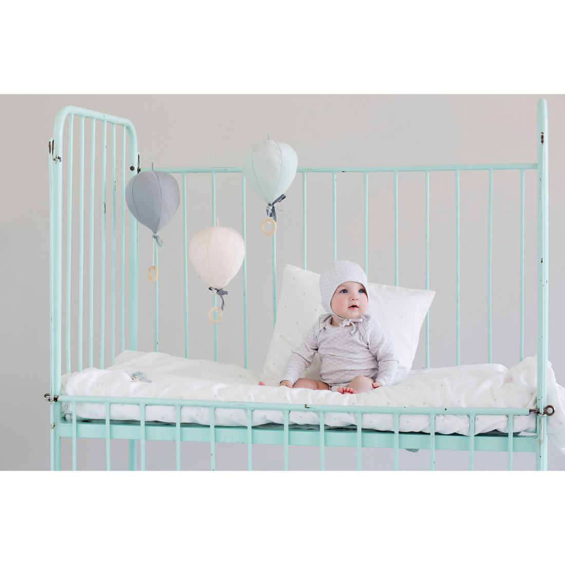 cam-cam-copenhagen-music-mobile-balloon-mint- (2)