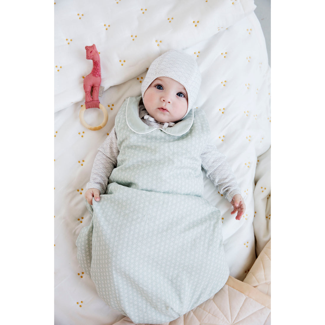 cam-cam-copenhagen-quilt-junior-dark-blush-gold-dot- (3)