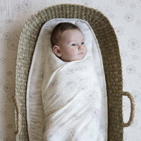 cam-cam-copenhagen-swaddle-muslin-light-printed-dandelion-natural- (3)
