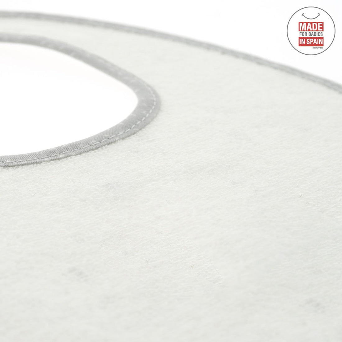 cambrass-round-bib-velcro-sky-grey-star-16x19cm-rjc-44567- (2)