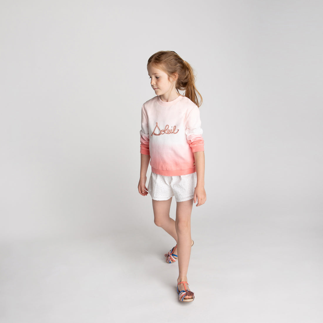 carrement-beau-sweatshirt-spring-2-white-naranja- (3)