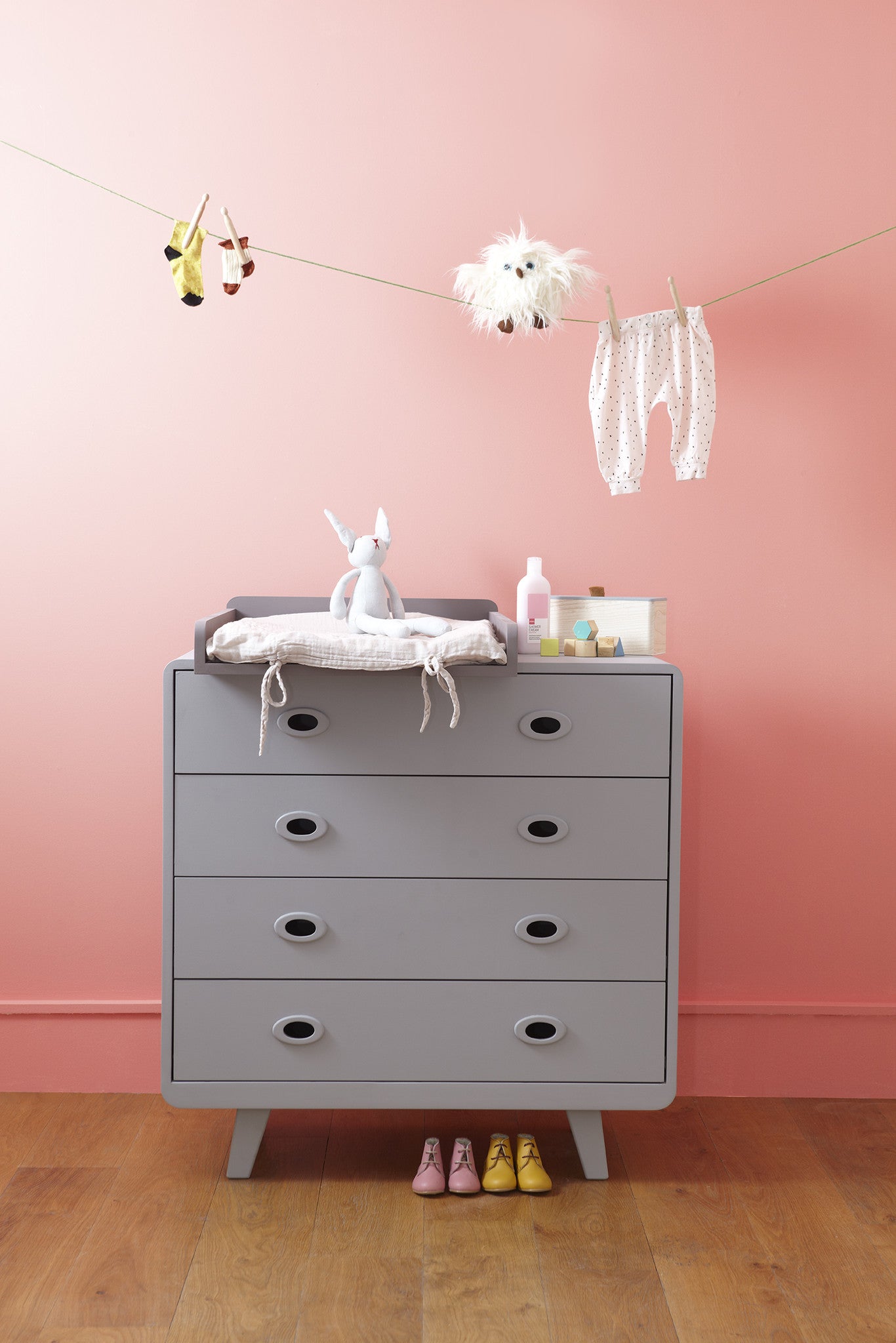 Laurette Table a langer Toi and Moi Changing Table
