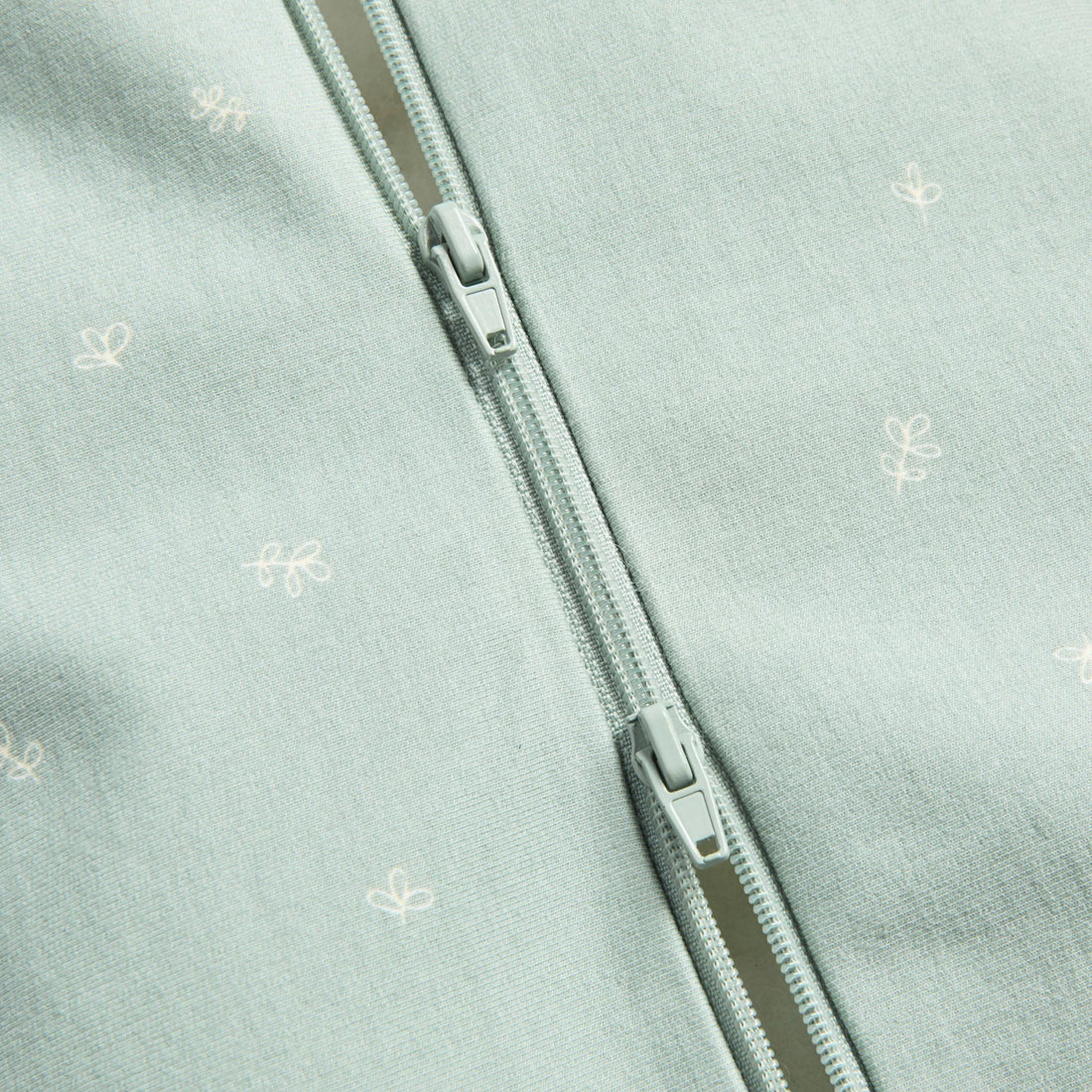 ergoPouch Cocoon Swaddle Bag - 0.2 TOG - Berries
