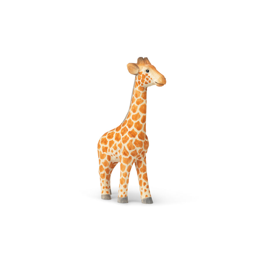 ferm-living-animal-hand-carved-giraffe-ferm-1104263343- (1)