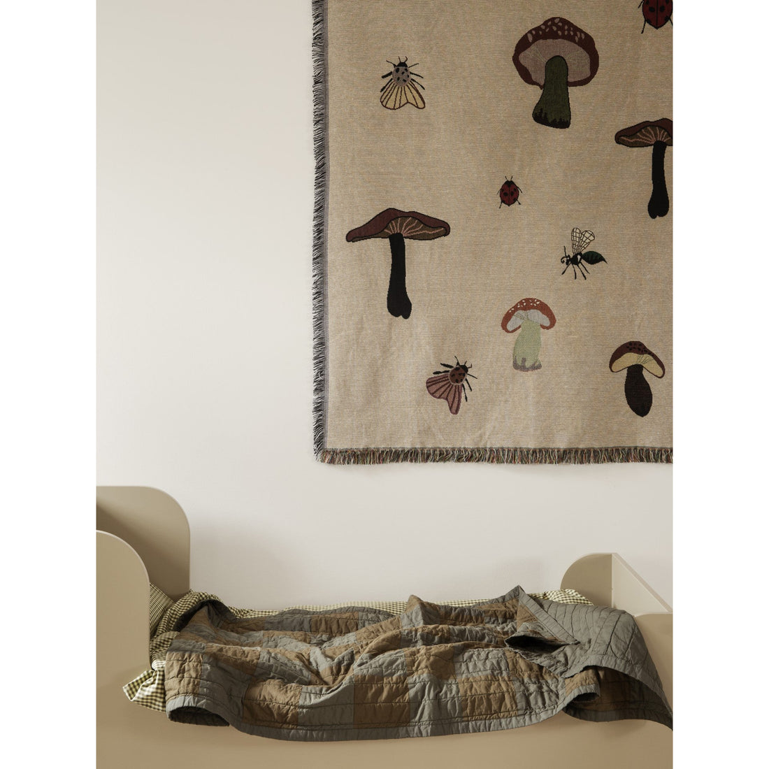 ferm-living-forest-tapestry-blanket-sand-ferm-1104264911- (3)
