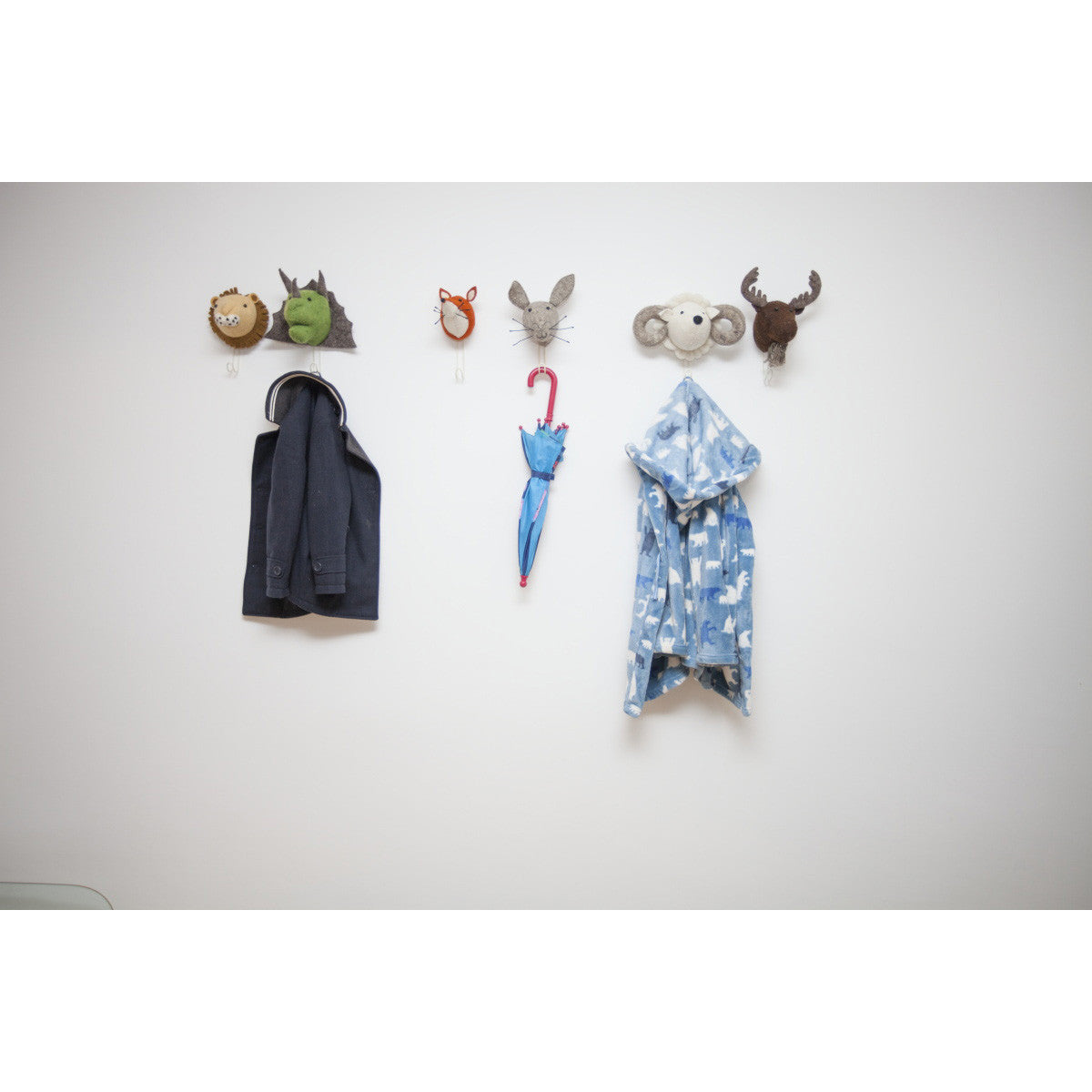 fiona-walker-england-big-single-head-hook-lion- (5)