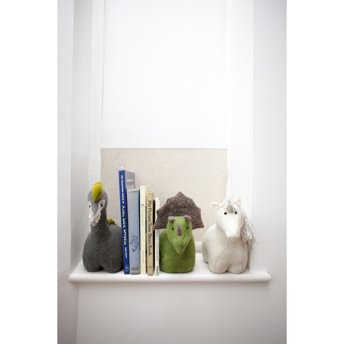 fiona-walker-england-felt-triceratops-bookend- (7)