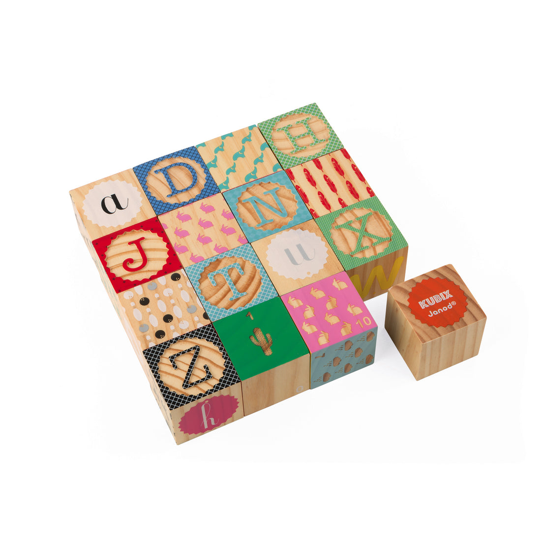 janod-kubix-16-carved-alphabet-blocks- (4)