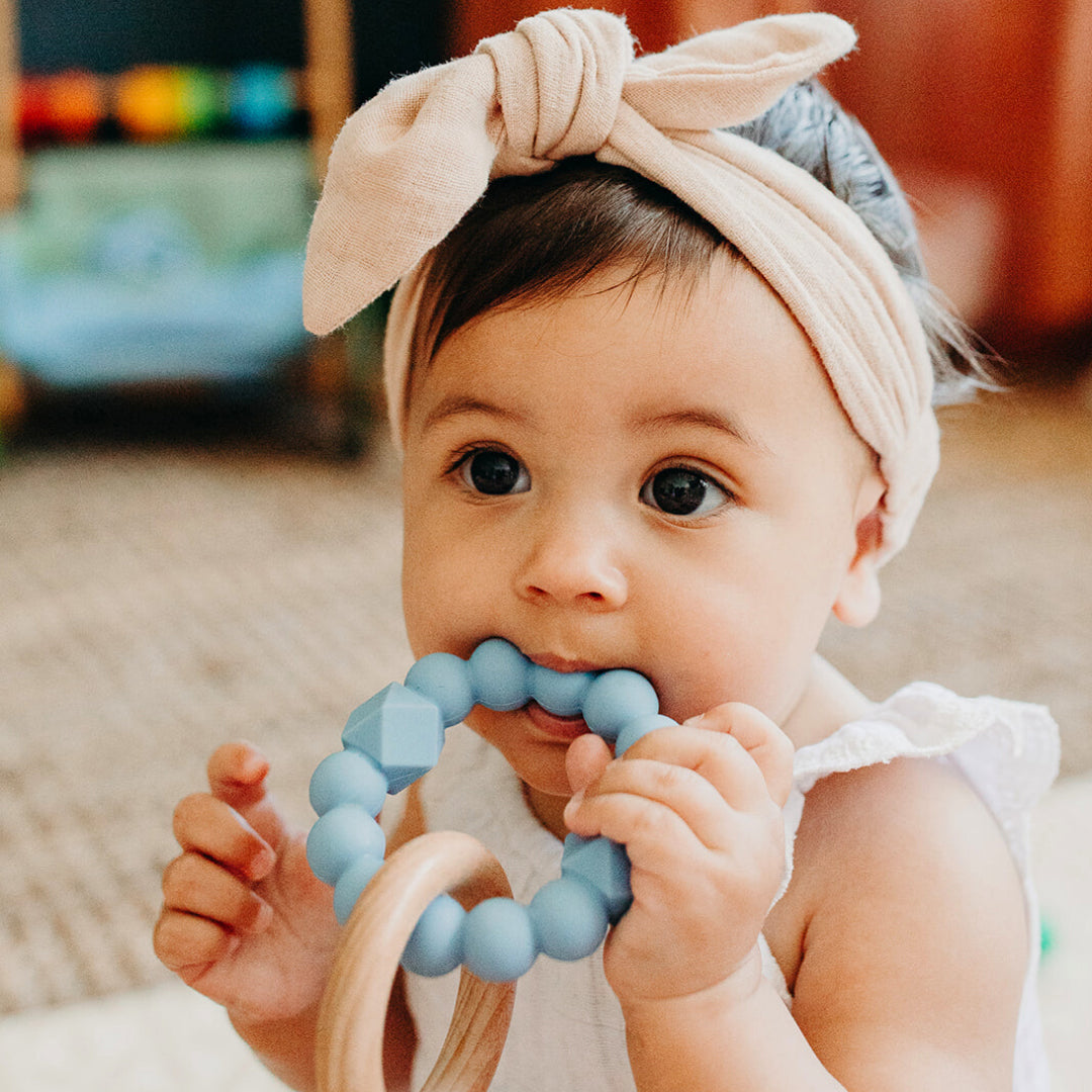 jellystone-designs-moon-baby-teether-honey- (4)