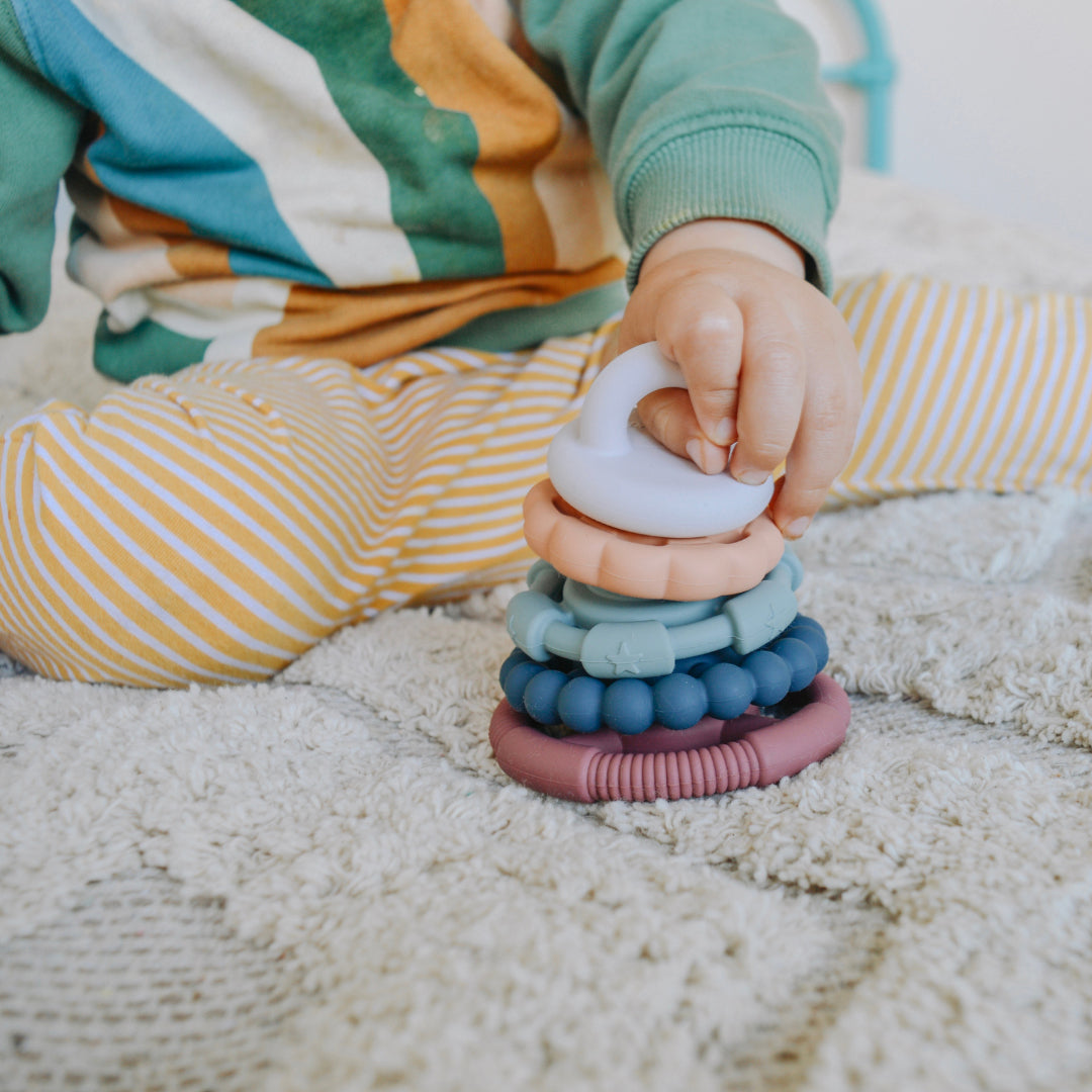 jellystone-designs-stacker-teether-&-toy-rainbow-bright- (3)
