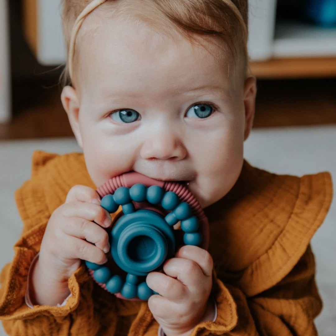 jellystone-designs-stacker-teether-&-toy-rainbow-bright- (4)