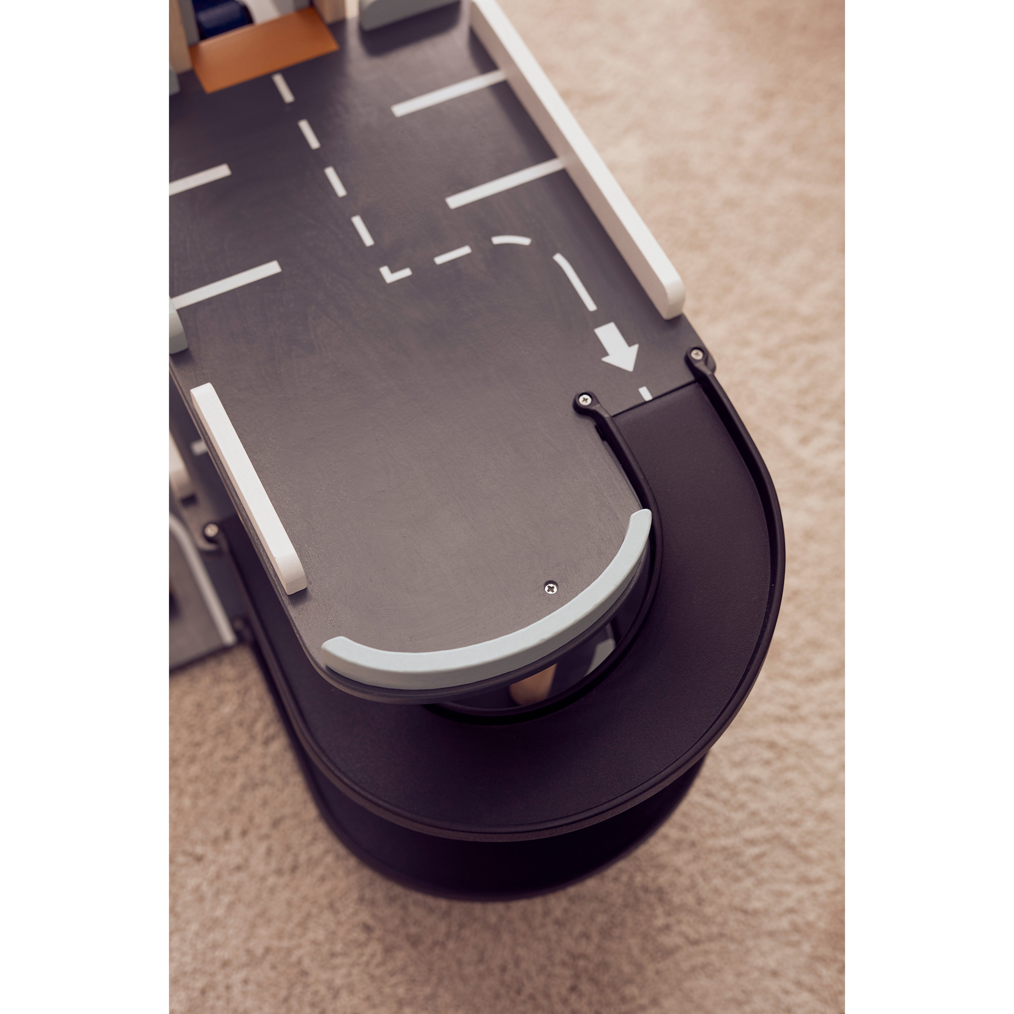 kids-concept-car-park-aiden-wooden-garage-play-set-kidc-1000308- (9)