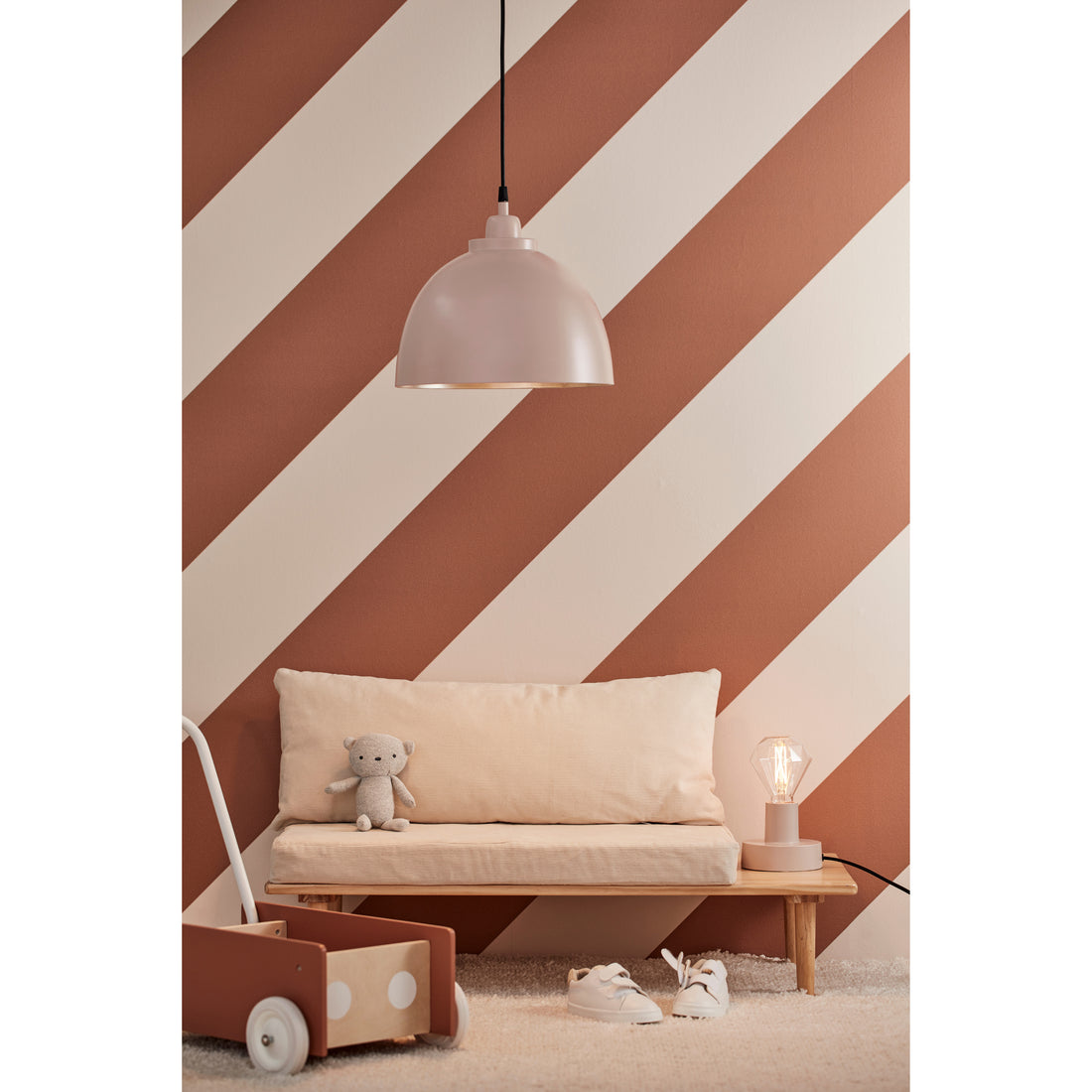 kids-concept-ceiling-lamp-metal-pink-kidc-1000398- (3)