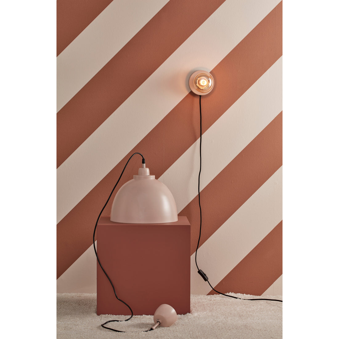 kids-concept-ceiling-lamp-metal-pink-kidc-1000398- (4)
