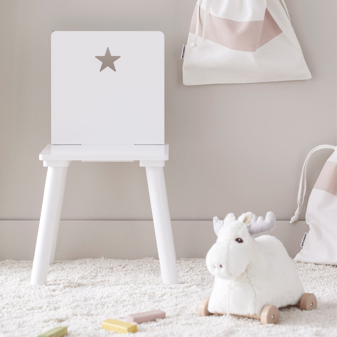 kids-concept-chair-white-star-34x34x56cm-kidc-1000376- (4)