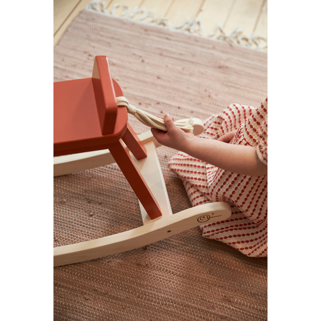 kids-concept-rocking-horse-orange-red-carl-larsson-kidc-1000747- (9)