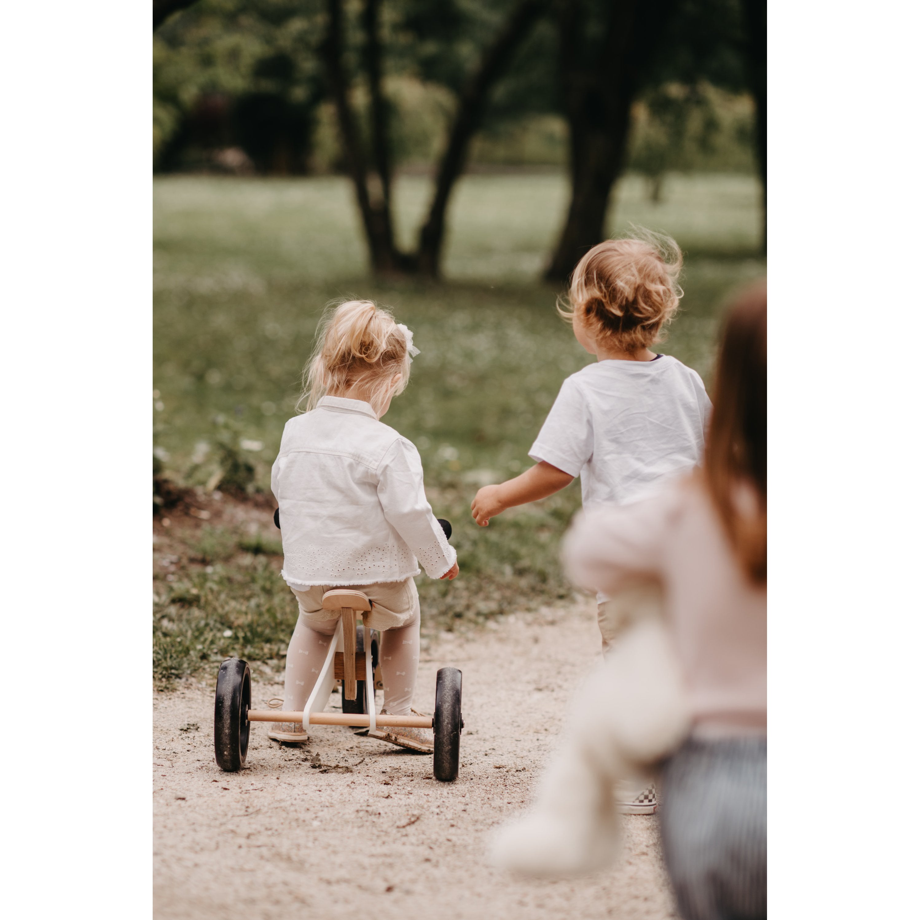 kinderfeets-2-in-1-tiny-tot-plus-tricycle-&-balance-bike-white-kinf-03601- (4)