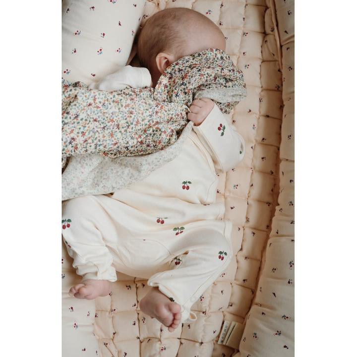 konges-sløjd-new-born-onesize-cherry- (2)