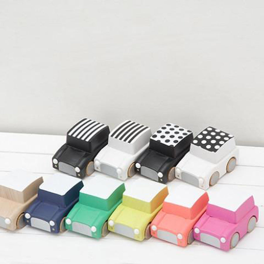 kukkia-kuruma-classic-wooden-wind-up-car-green- (3)