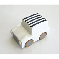 kukkia-kuruma-classic-wooden-wind-up-car-stripes-whites- (1)