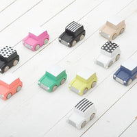 kukkia-kuruma-classic-wooden-wind-up-car-yellow- (6)