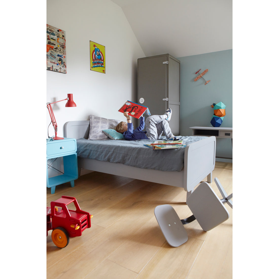 Laurette Bureau La Classe Desk and Chair Grey (Pre-Order; Est. Delivery in 3-4 Months)