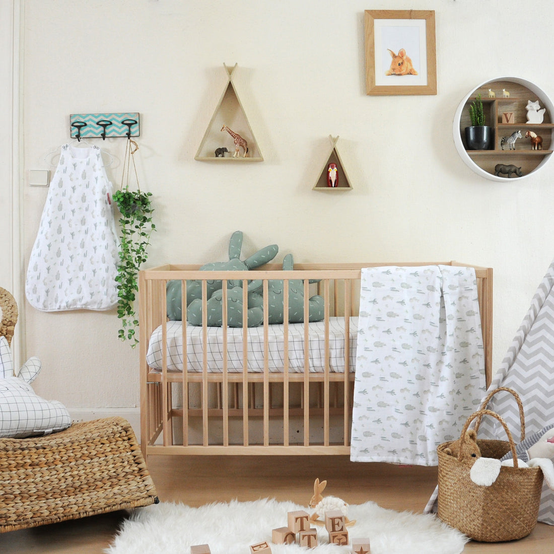 little-crevette-set-of-3-swaddles-cactus- (5)