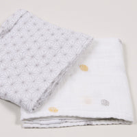 little-crevette-set-of-3-swaddles-pompom- (4)