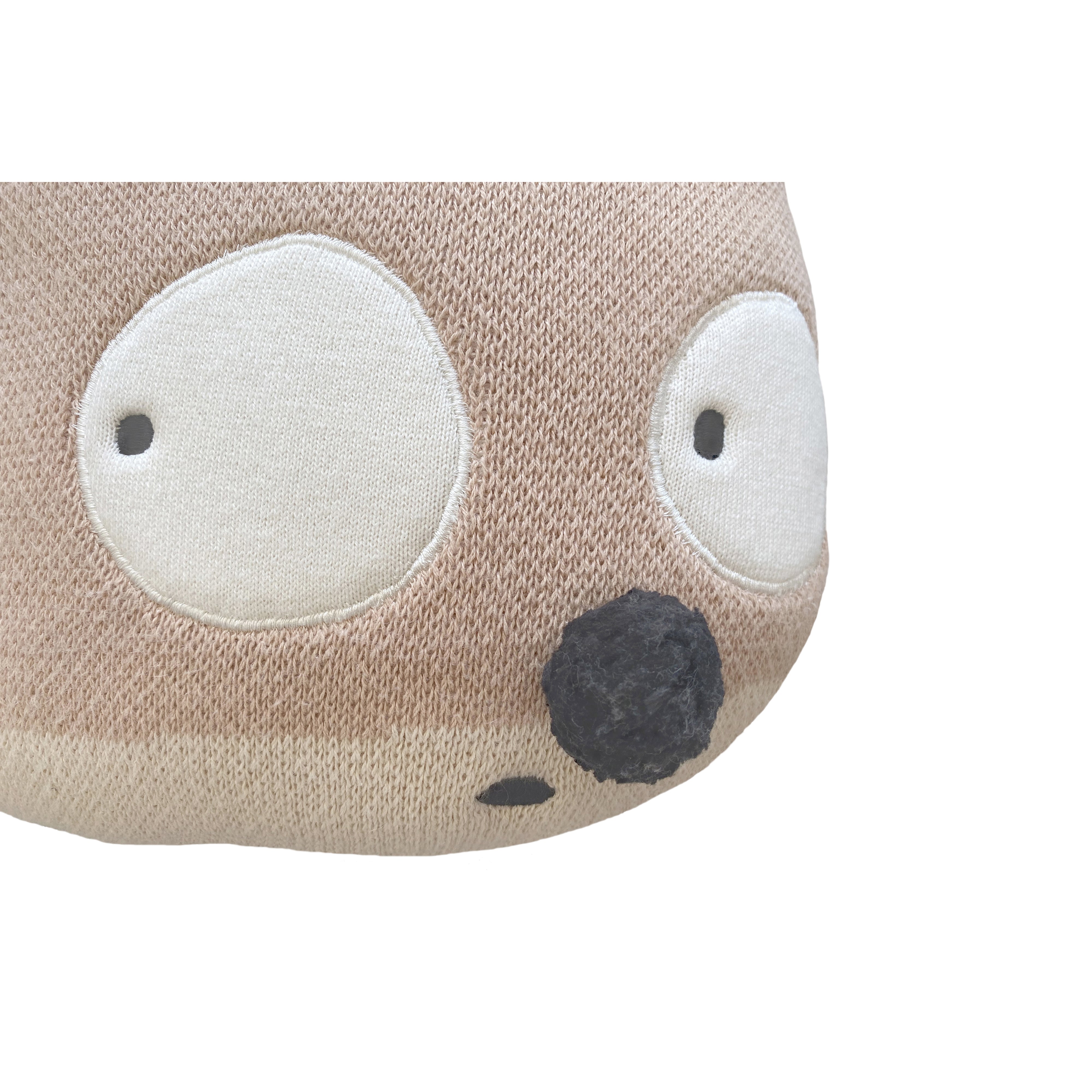 lorena-canals-miss-mighty-mouse-machine-washable-knitted-cushion- (4)