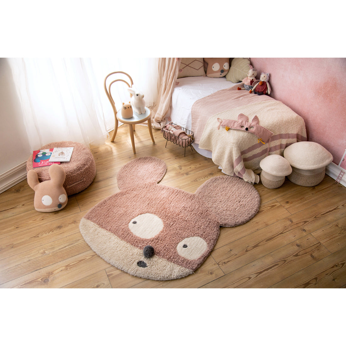 lorena-canals-miss-mighty-mouse-machine-washable-knitted-cushion- (8)