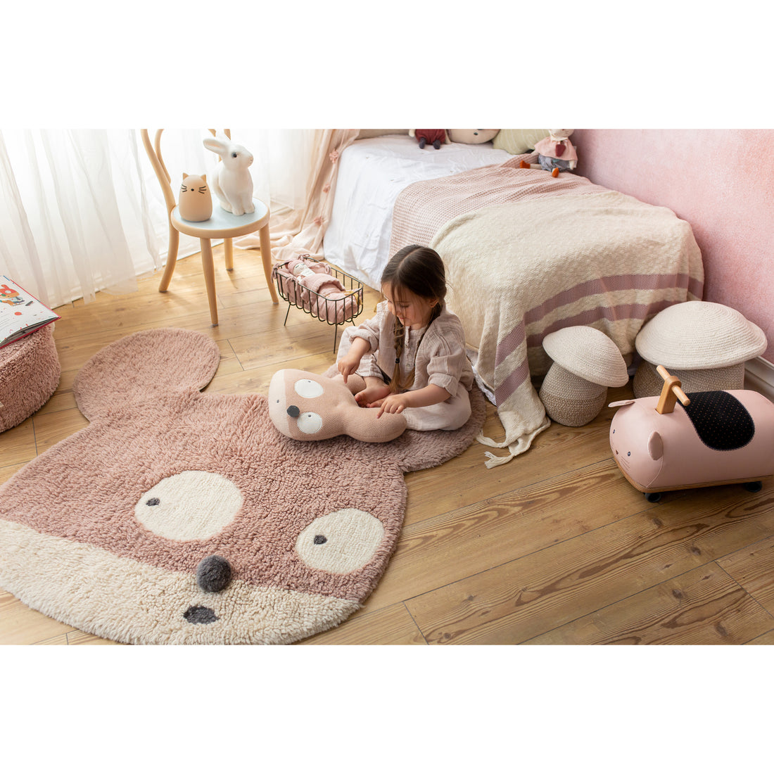 lorena-canals-miss-mighty-mouse-machine-washable-knitted-cushion- (11)