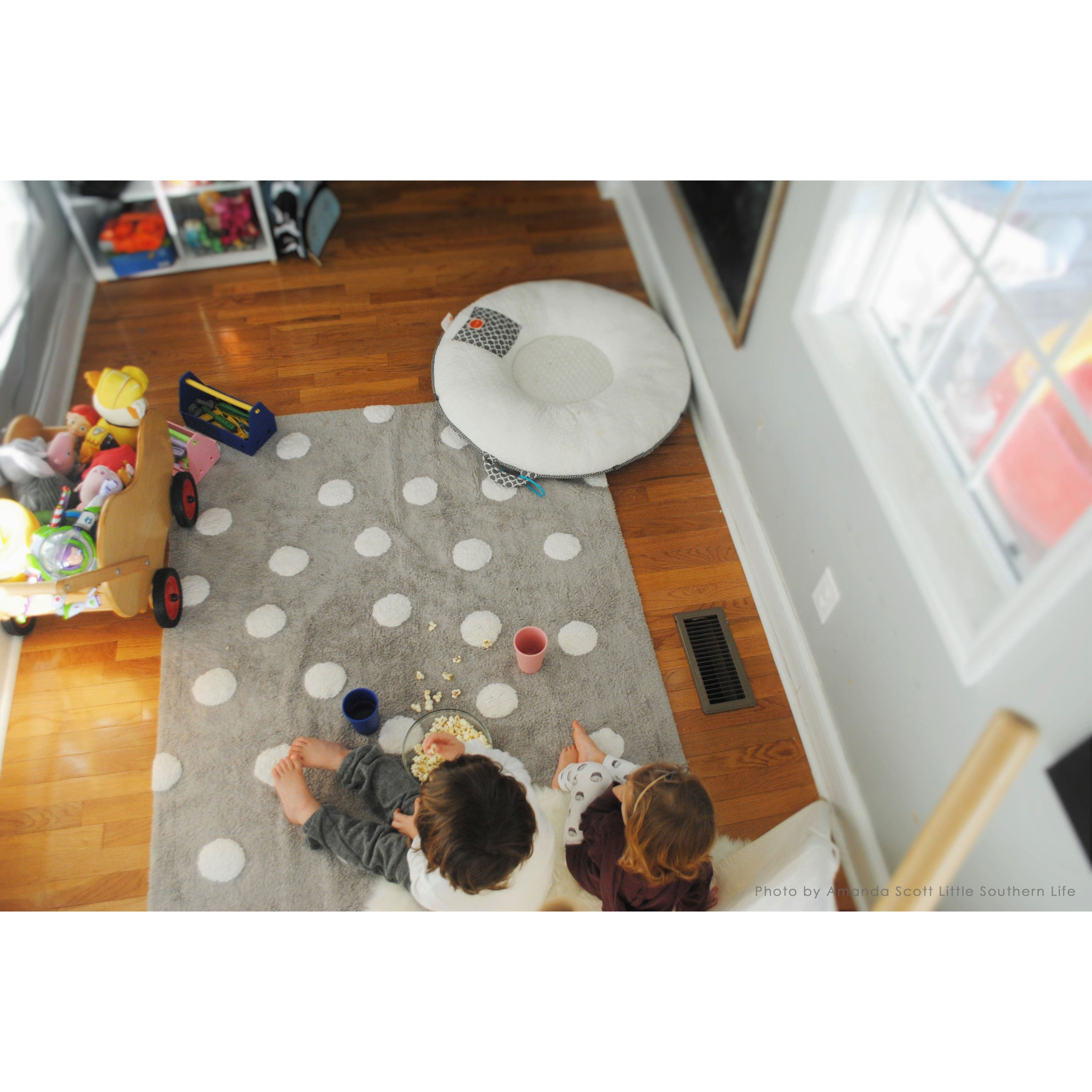 lorena-canals-polka-dots-grey-white-machine-washable-rug- (8)