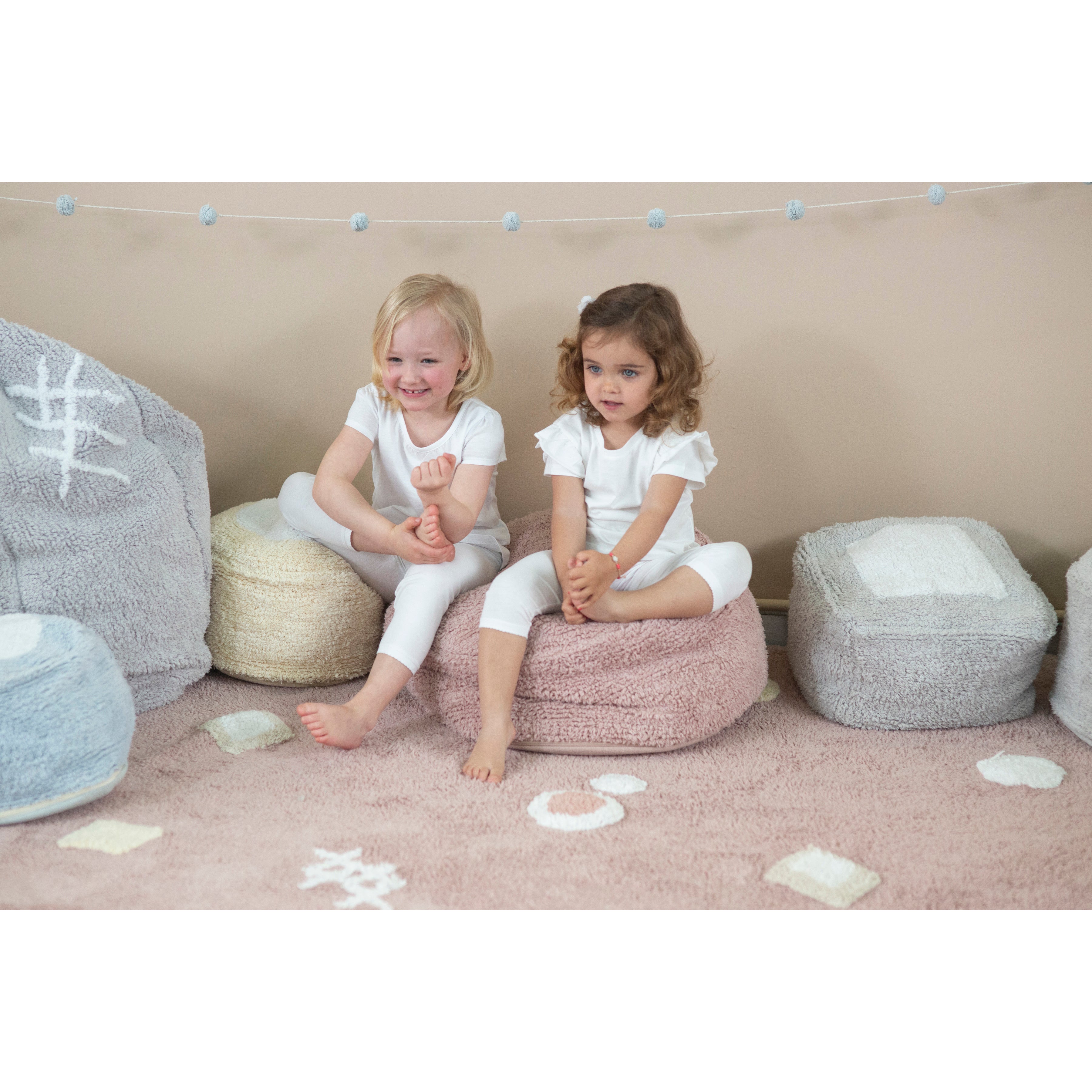 lorena-canals-pyjama-party-chill-vintage-nude-machine-washable-pouffe- (11)