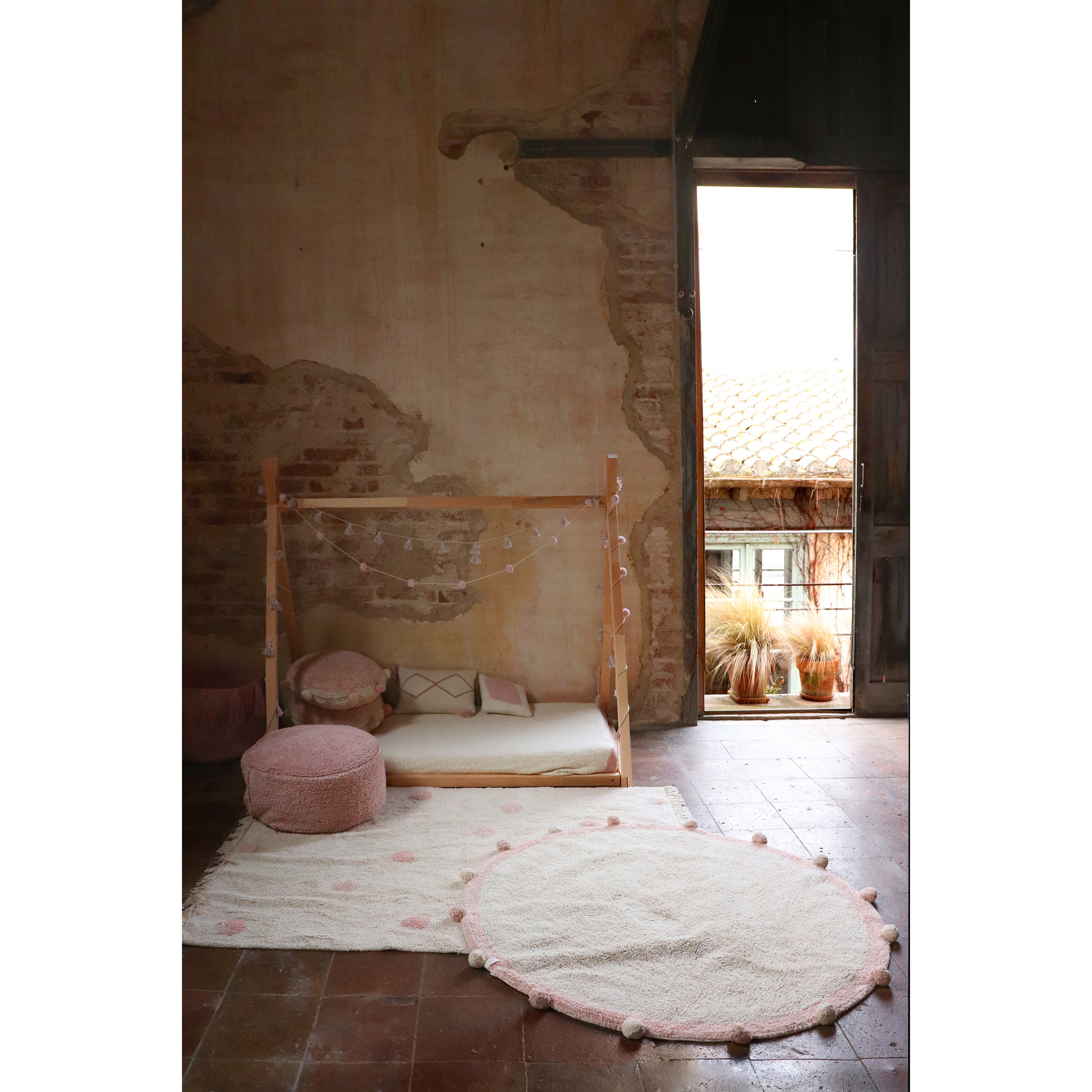 lorena-canals-re-edition-polka-dots-hippy-dots-natural-vintage-nude-machine-washable-rug- (8)