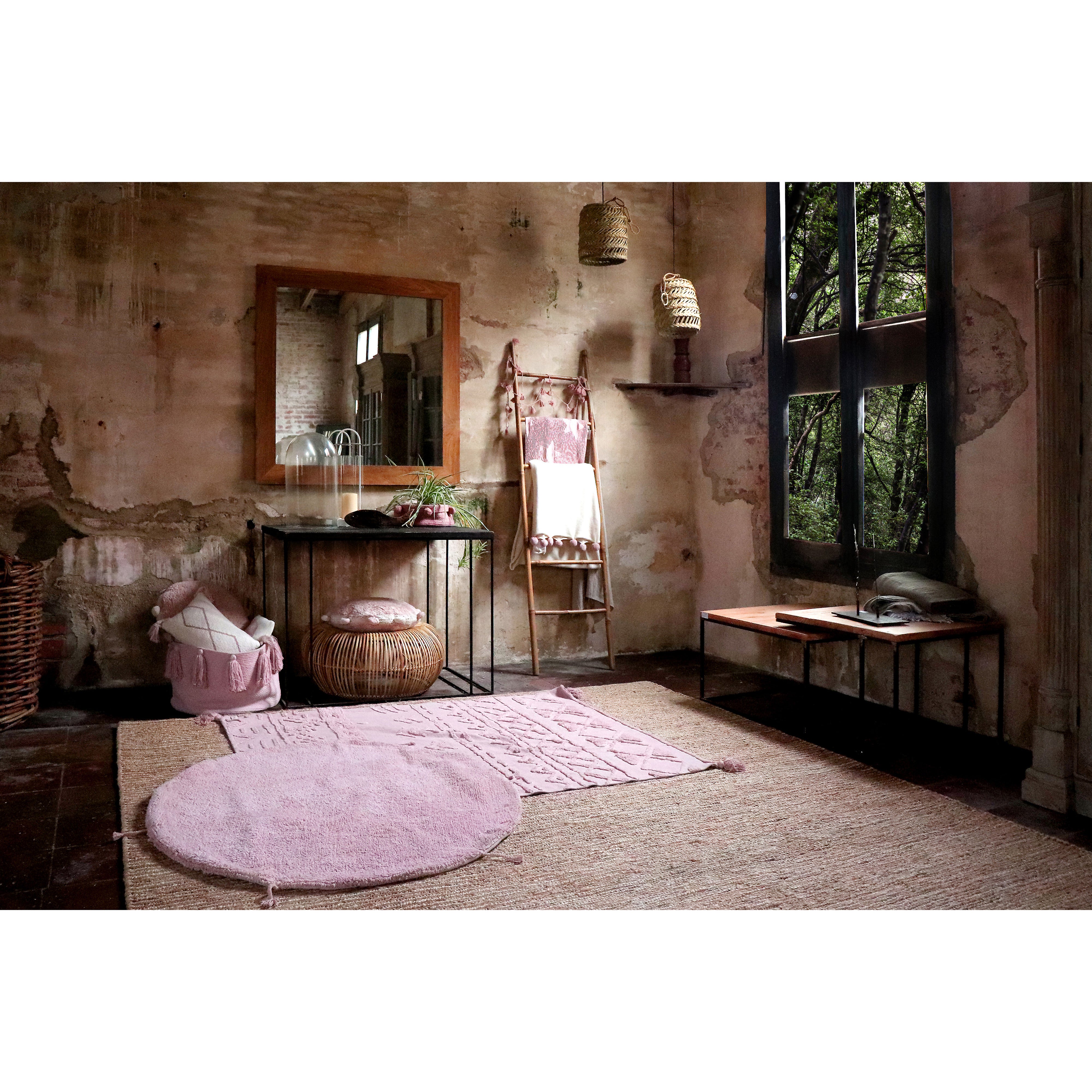 lorena-canals-re-edition-pyjama-party-sleepover-lou-vintage-nude-machine-washable-rug-&-pouffe- (7)