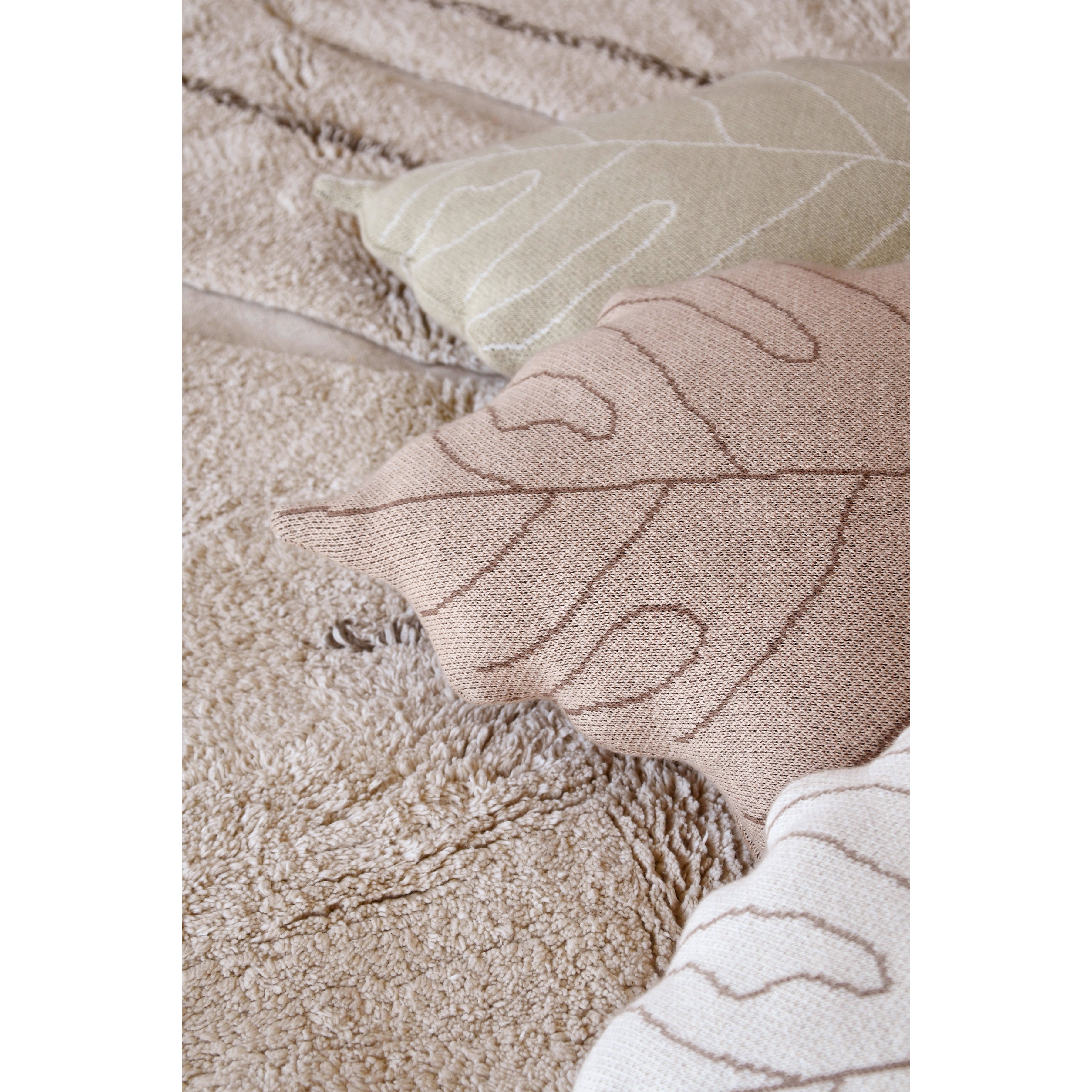 lorena-canals-reversible-baby-leaf-olive-machine-washable-knitted-cushion- (7)