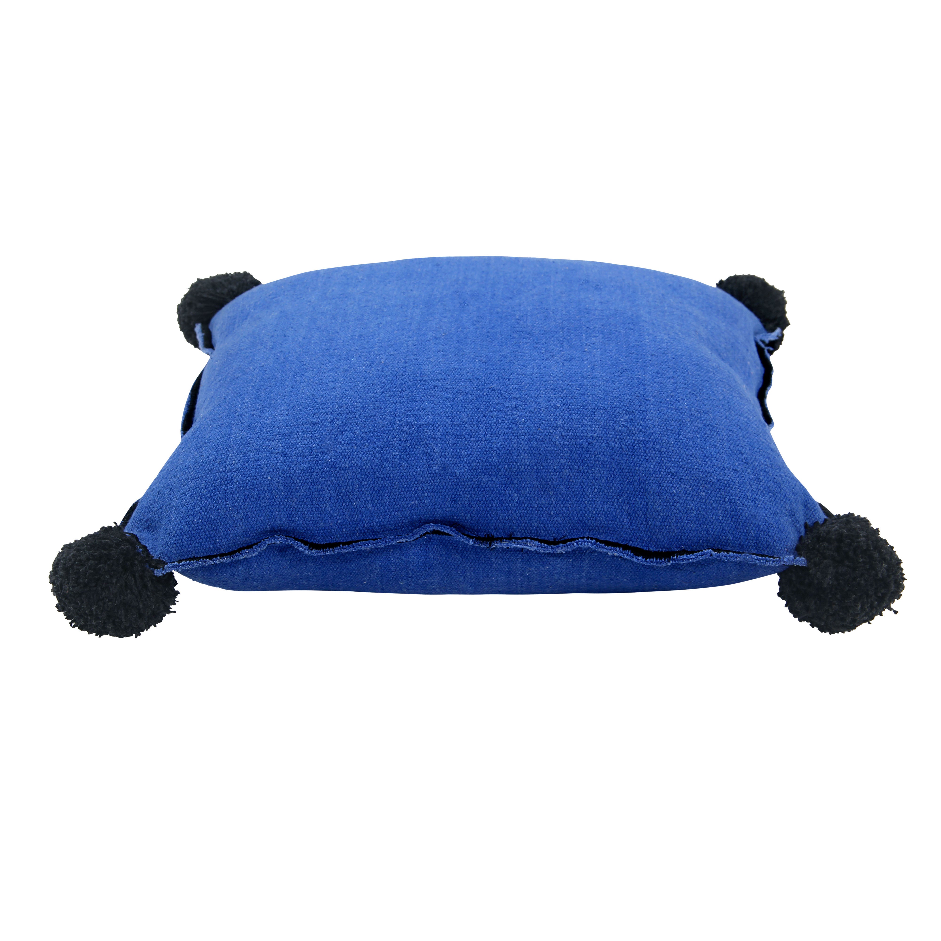 lorena-canals-square-klein-machine-washable-cushion- (3)