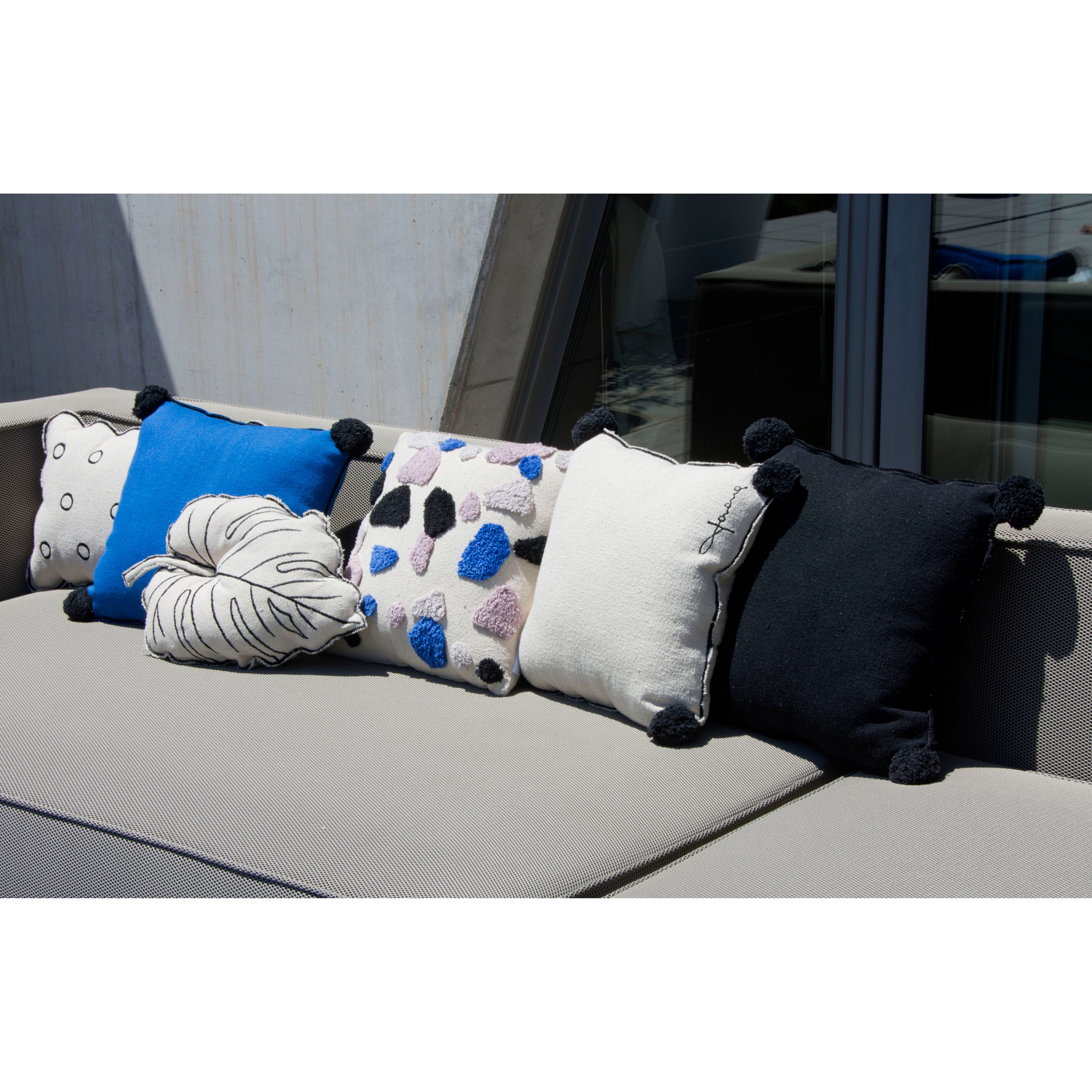 lorena-canals-square-klein-machine-washable-cushion- (5)