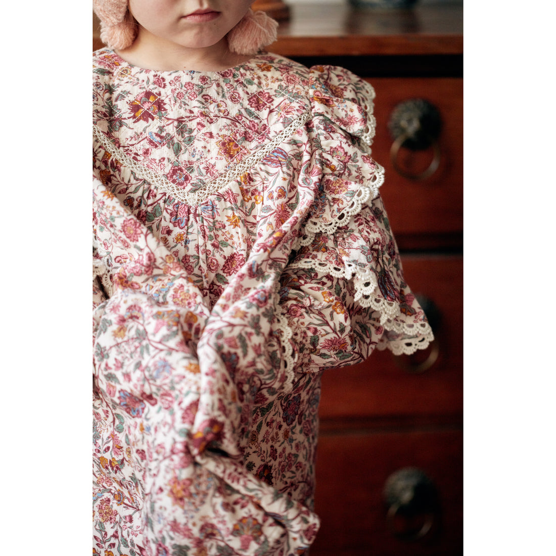 louise-misha-dress-lara-cream-savage-garden-mish-w22s0137-csg-12m- (7)