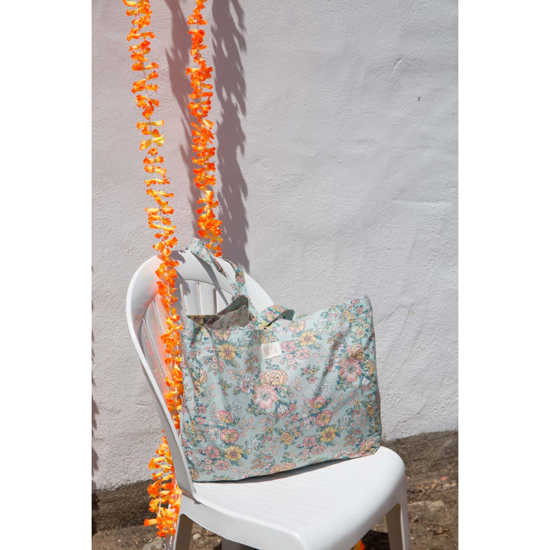 louise-misha-tote-bag-beverly-water-jodhpur-flower-mish-s23t0251-wjf-s- (4)