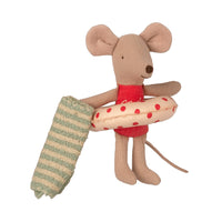 maileg-beach-mice-little-sister-in-cabin-de-plage-mail-16172101- (3)