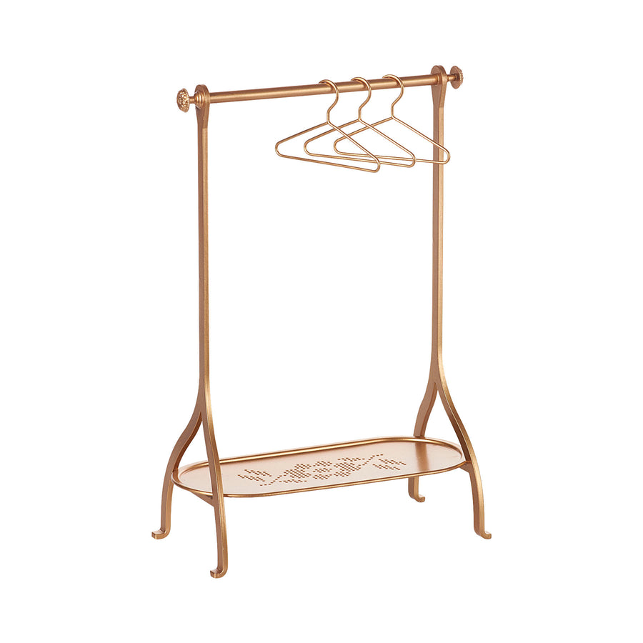maileg-clothes-rack-gold-with-3-gold-hangers-01