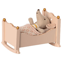 maileg-cradle-baby-mouse-rose-mail-11200000- (2)